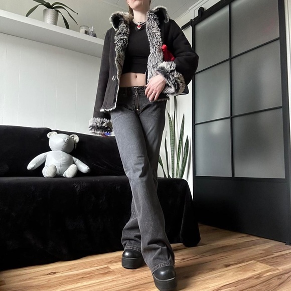 Gorgeous Vintage 90s Black Suede Buckle Fur Lined Jacket - Picture 1 of 8